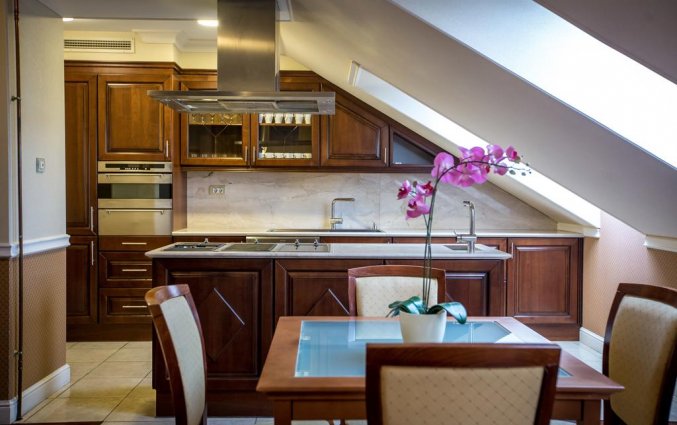 Keuken van Hotel Queen's Court in Budapest