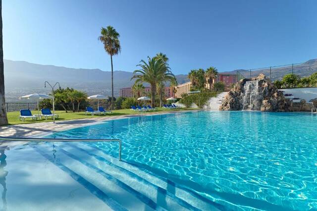Hotel Las Águilas – uitzicht en zwembad