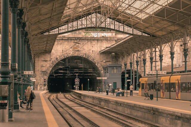 Azulejos Sao Bento station