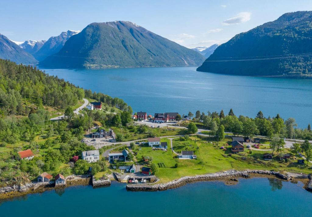Dragsvik Fjordhotel Hotel