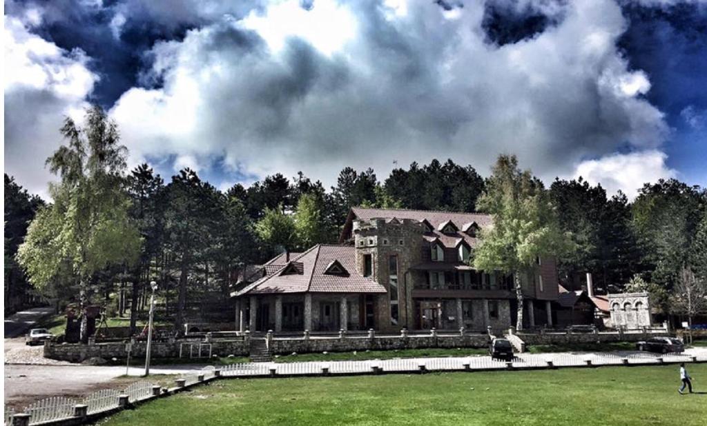 Natyral Razma Resort in bergomgeving