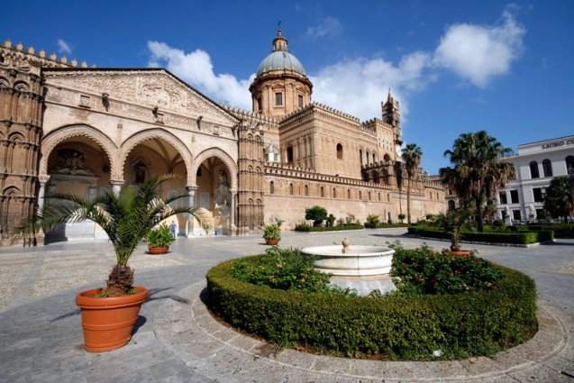 Kathedraal in Palermo rondreis Sicilië