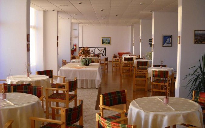 Ontbijtzaal hotel Telhinis op Rhodos