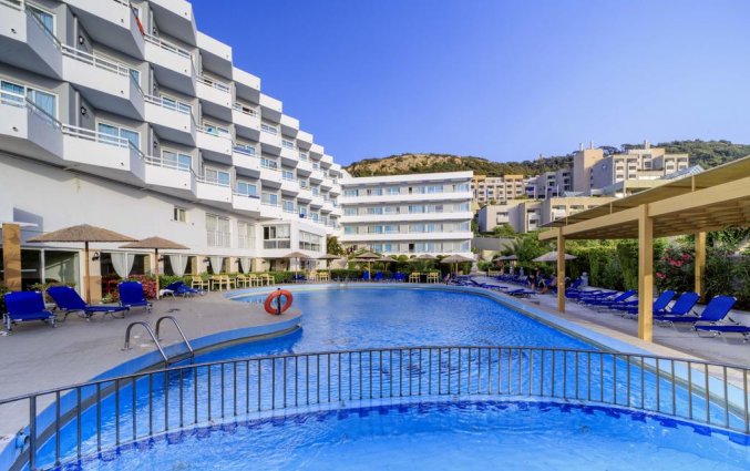 Buitenzwembad van Hotel Lito op Rhodos