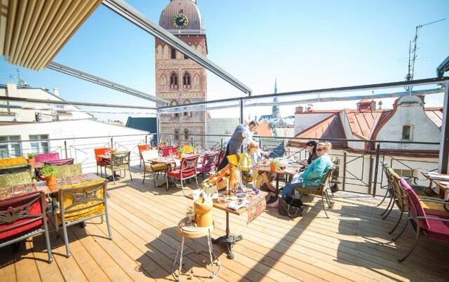 Dakterras van Hotel Gutenberg in Riga