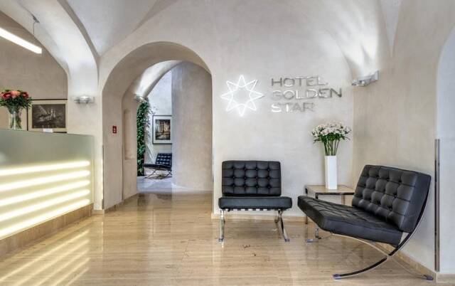 Receptie van Hotel Golden Star in Praag