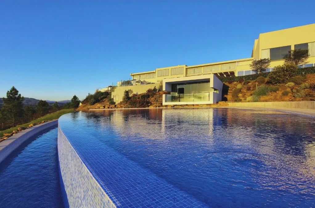 Água Hotels Mondim de Basto zwembad 