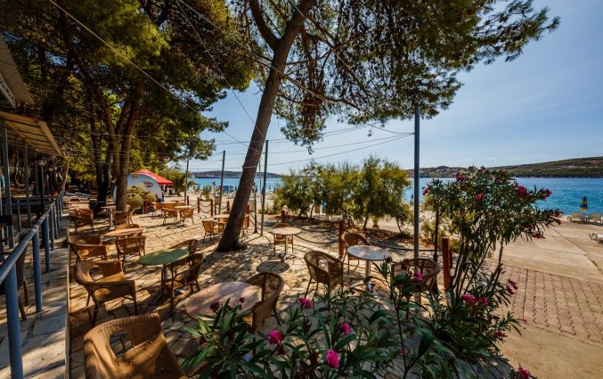 Terras van Hotel Medena in Dalmatië