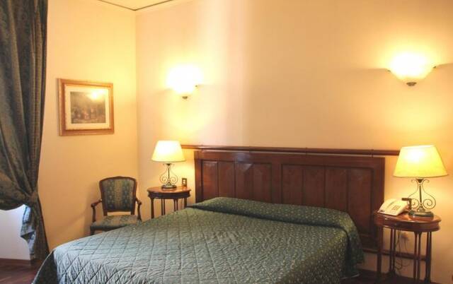 Tweepersoonskamer van hotel Le Due Fontane Florence