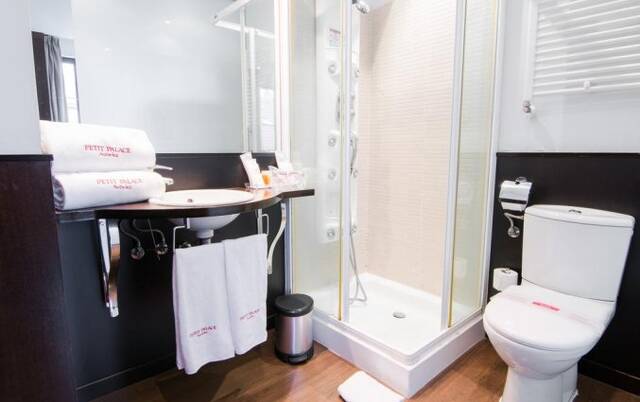 Tweepersoonskamer van Hotel Petit Palace Arana in Bilbao