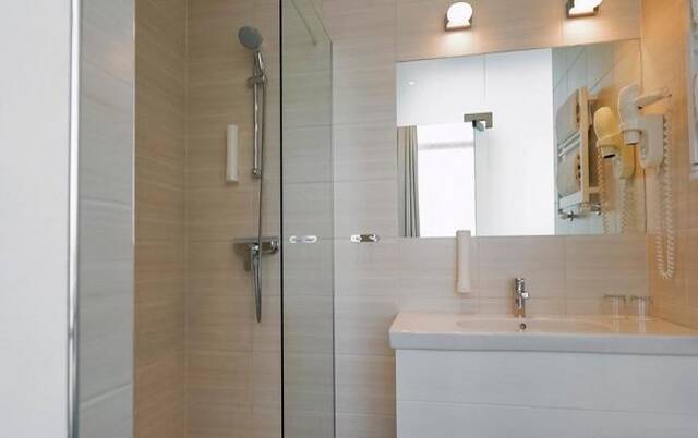 Badkamer van Hotel Metropol in Warschau
