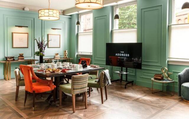 Lounge van Hotel The Address Connolly in Dublin