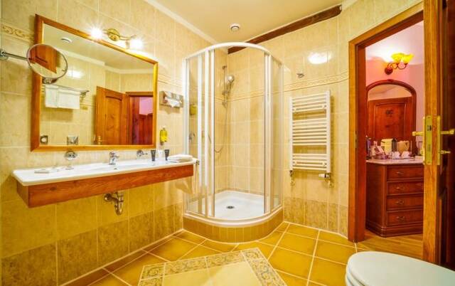 Badkamer van hotel Josephine old town square