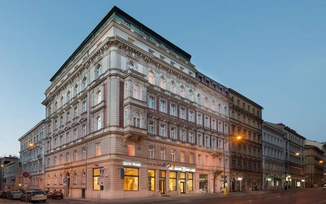Vooraanzicht van hotel Suite Home Prague