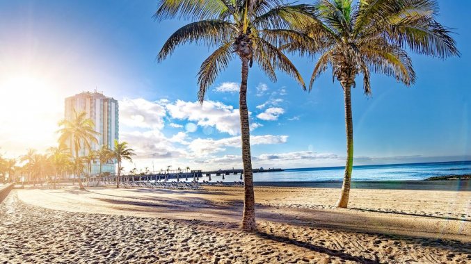 Strand van hotel Arrecife Gran in Lanzarote