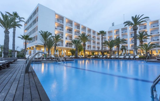 Zwembad van hotel Palladium Palmyra in Ibiza