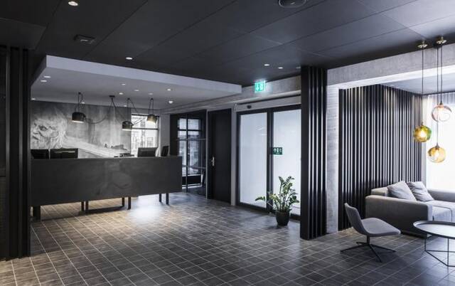 Ingang van hotel Skuggi by Keahotels IJsland