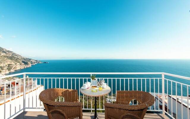 Balkon van de kamers van Hotel Margherita in Amalfi