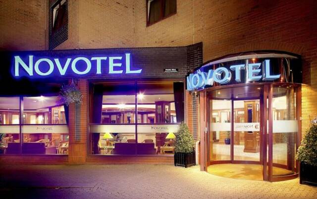 Ingang van Novotel Bristol Centre in Bristol
