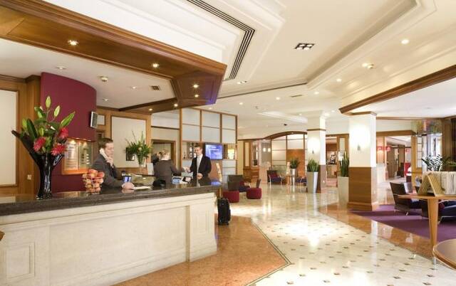 Receptie van Novotel Bristol Centre in Bristol