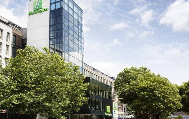 Buitenaanzicht van hotel Holiday Inn in Bristol