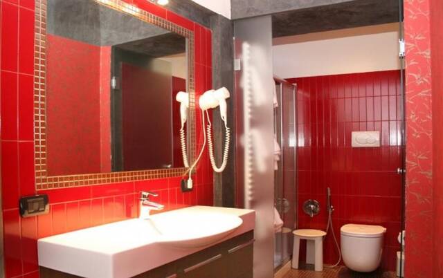 Badkamer van een tweepersoonskamer van hotel Scalzi Verona