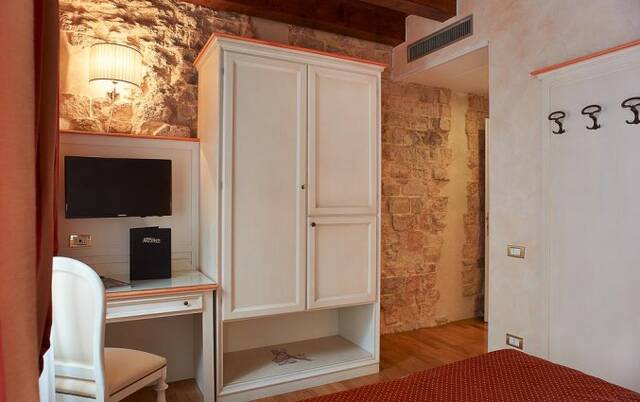 Tweepersoonkamer van hotel Albergo Mazzanti Verona