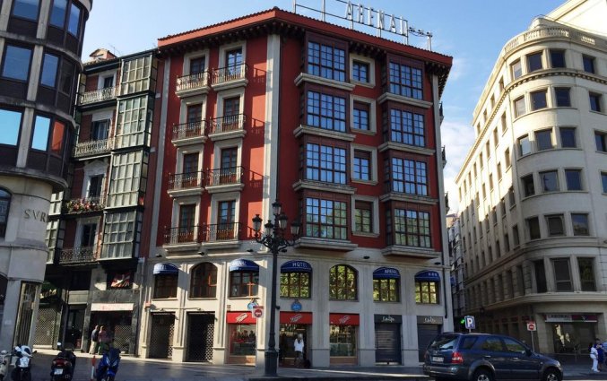 Gebouw van Hotel Sercotel Arenal in Bilbao