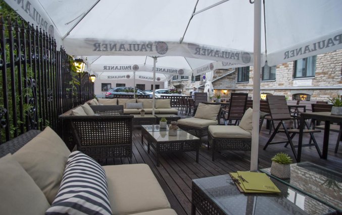 Terras van hotel St. Barbara Tallinn