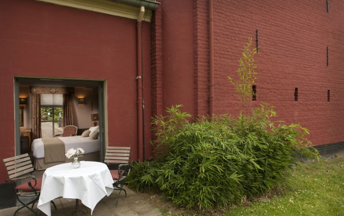 Terras van een tweepersoonskamer van Hotel Château St. Gerlach in Limburg