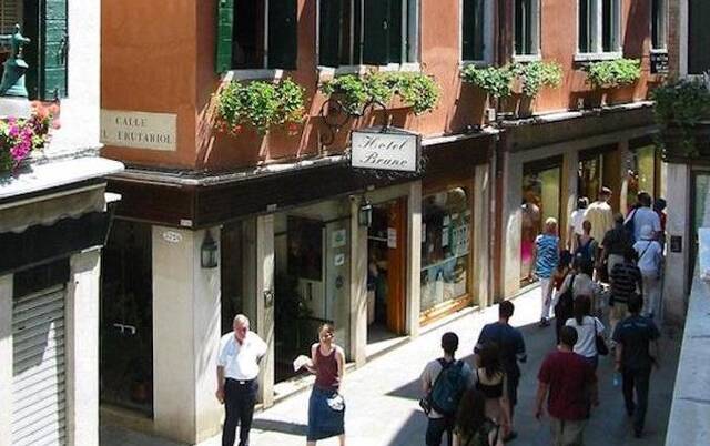 Gebouw van Hotel Da Bruno in Venetie