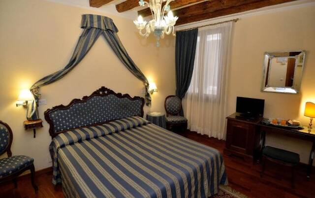 Tweepersoonskamer van Hotel Da Bruno in Venetie