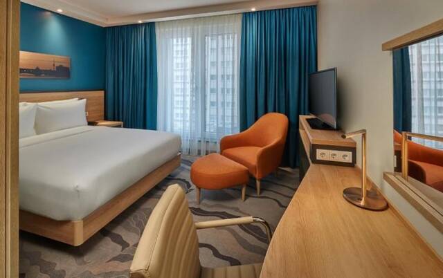 Tweepersoonskamer van Hotel Hampton Inn Berlin City Centre Alexanderplatz in Berlijn