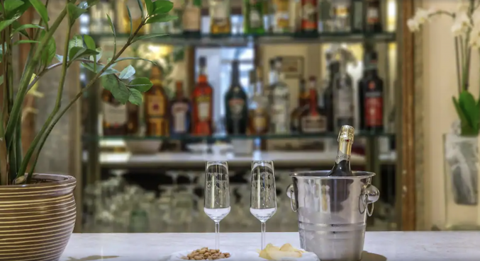 Bar in Hotel Machiavelli Palace