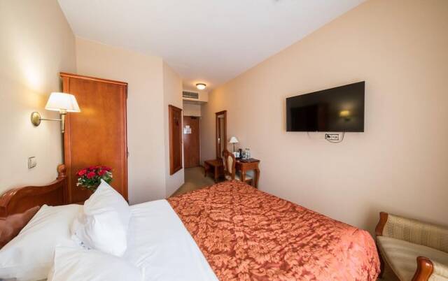 Tweepersoonskamer van Hotel Europejski in Wrocław