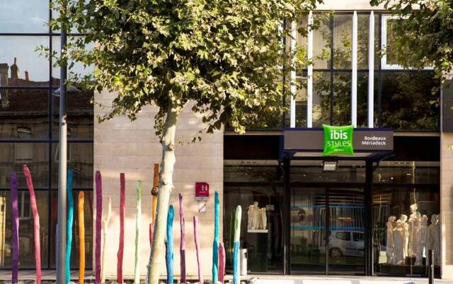 Vooraanzicht van Hotel Ibis Styles Bordeaux Meriadeck