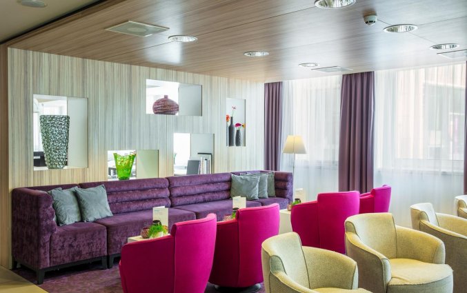 Lounge van Hotel Holiday Inn Express in Arnhem