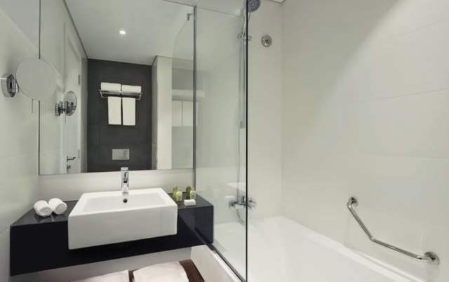 Badkamer van hotel TRYP by Wyndham Dubai