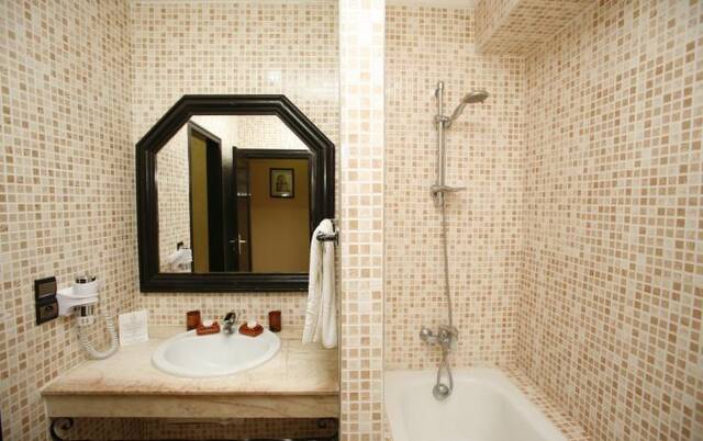 Badkamer van Hotel Diwane Marrakech