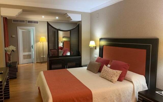 Double Hotel Santo Domingo Lucena