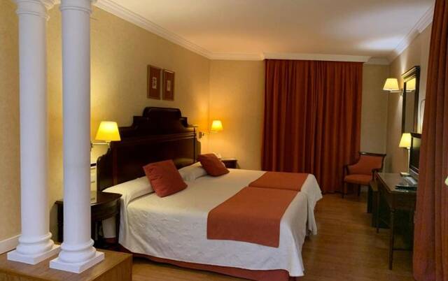Twin Hotel Santo Domingo Lucena