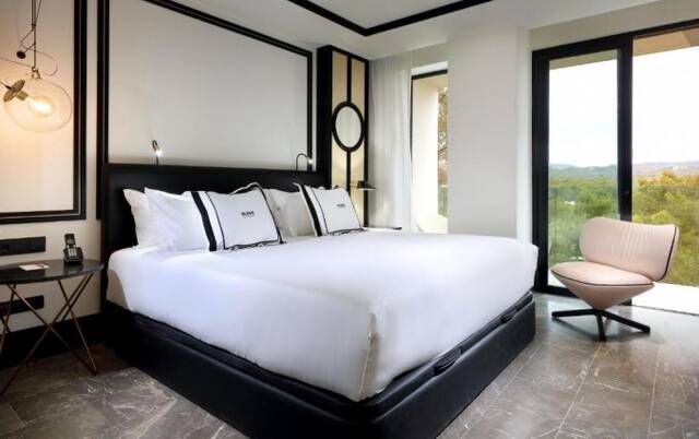 Tweepersoonskamer van Hotel Bless op Ibiza