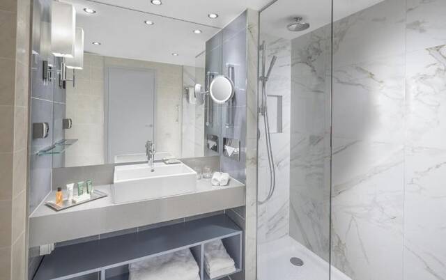 Badkamer van Hilton Prague Old Town Praag