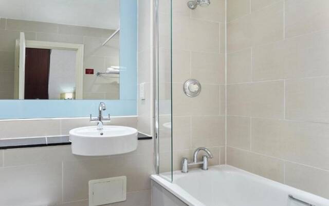 Badkamer van Leonardo Hotel Edinburgh City Edinburgh