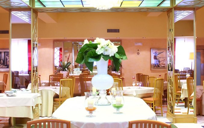 Restaurant van Hotel Oliveto Gardameer