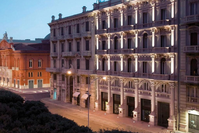 Voorkant van iH Hotels Bari Oriente