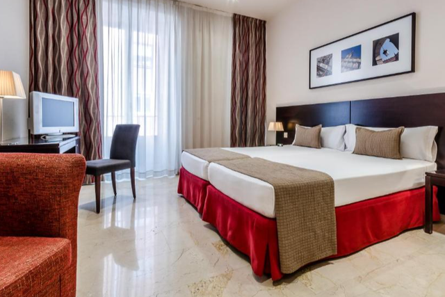 Hotel Exe Suites 33