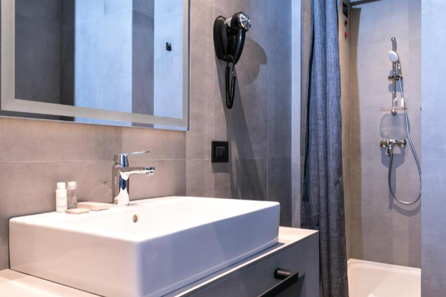 Hotel J24 Milano