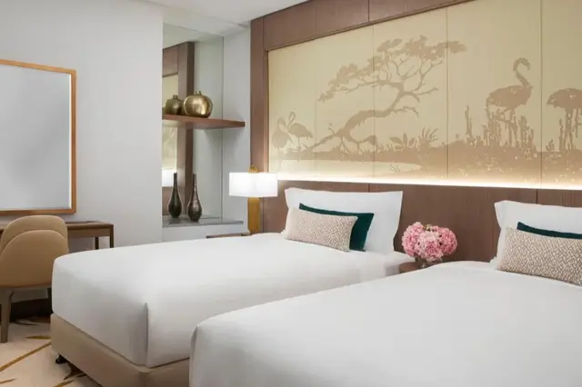 Al Jaddaf Rotana Suite Hotel