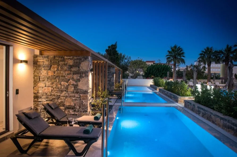 Petousis Hotel and Suites prive zwembad 
